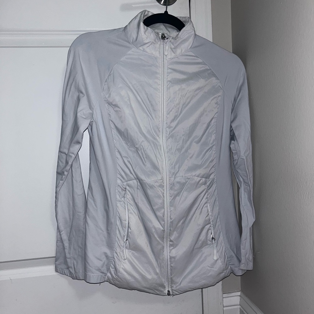 Kyodan outdoors zip up jacket.